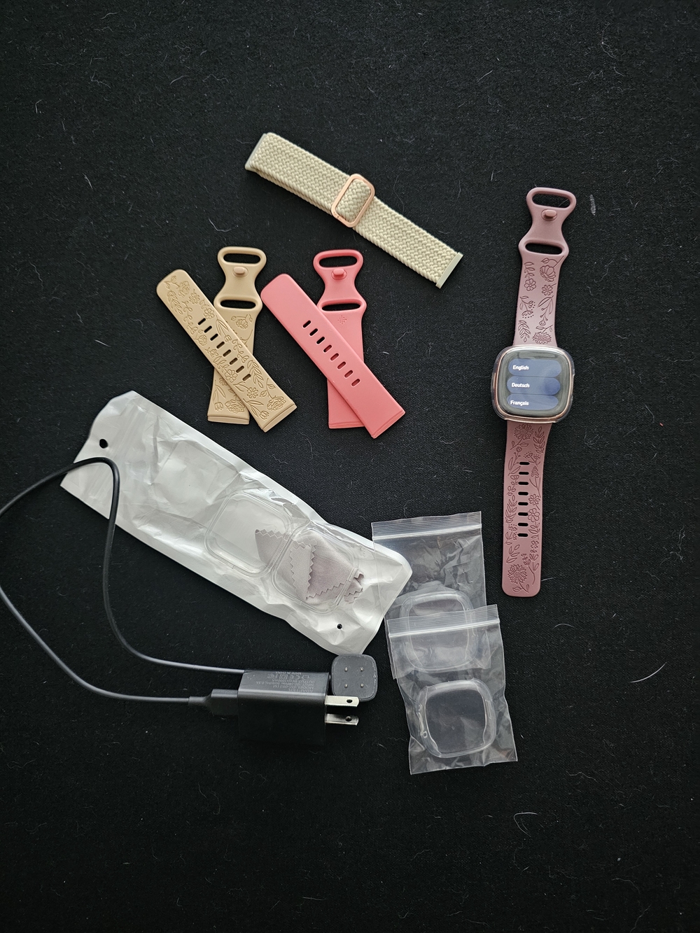 Fitbit Versa 4 Pink Sand /Rose Gold